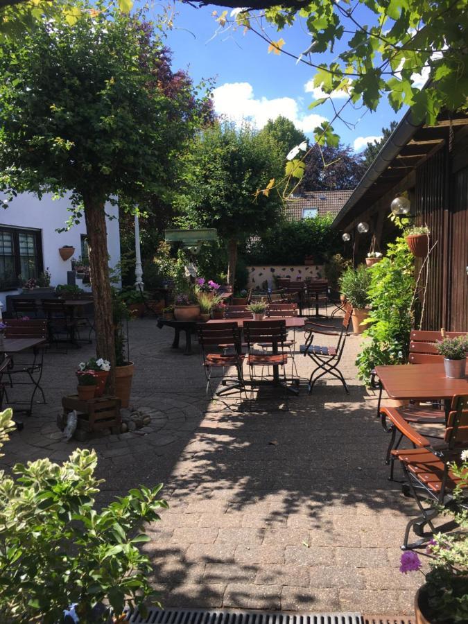 Hotel & Weinhaus Zum Schwarzen Baeren Кобленц Екстер'єр фото